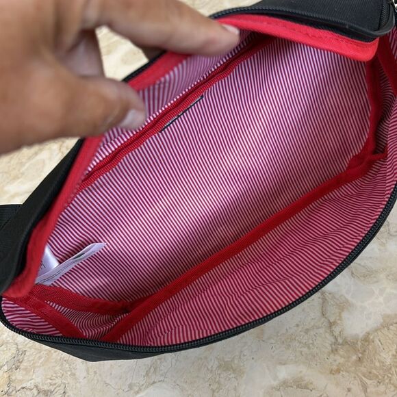 NWOT Herschel Supply Co. Sixteen Unisex Sling Belt Bag Fanny Pack - Picture 7 of 11